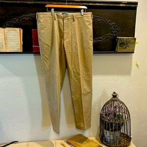 Lands End Mens Tailored Fit Chino Sz 35x30 Slacks, Like New